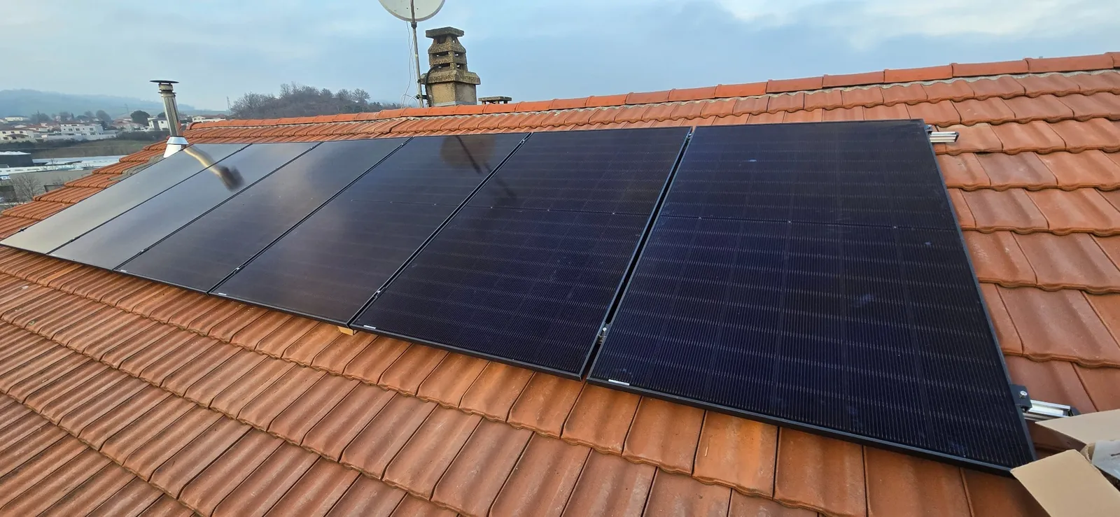 Champ photovoltaïque sur toiture